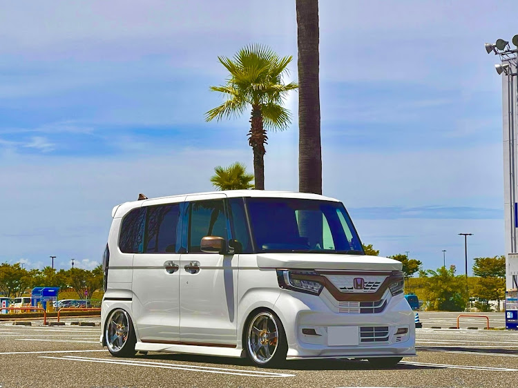 Nボックスカスタムの夏っぽい写真展・遅めのお盆休み・愛車の表情・暑い、、暑いぞおおお！！・いつもイイネ&コメントありがとうございます🙇‍♂️に関するカスタム事例の投稿画像2枚目