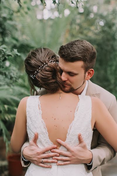 Fotógrafo de casamento Katerina Grishekina (glediska). Foto de 25 de fevereiro 2020