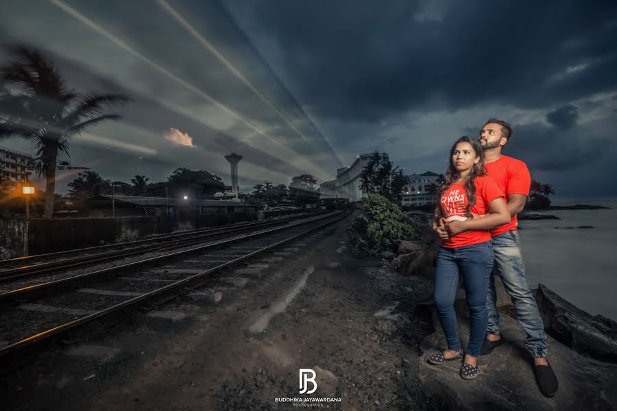 Fotógrafo de casamento Buddhika Buddhika (buddhika). Foto de 24 de janeiro 2018