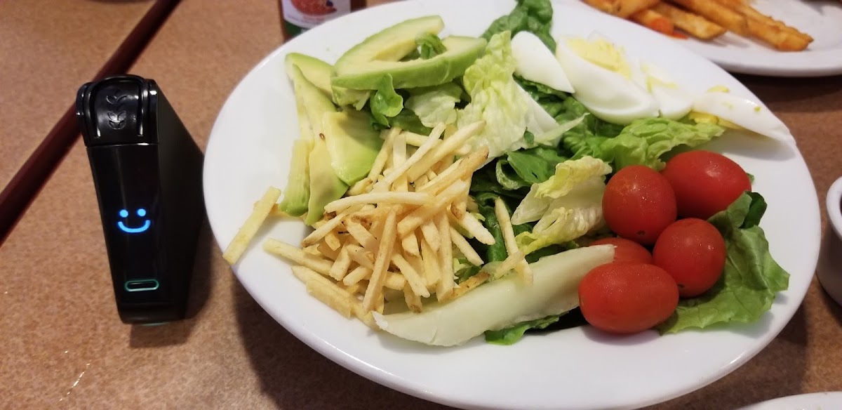 I wasn't expecting the crunchy potatoes on my salad so I tested them with the Nima sensor.