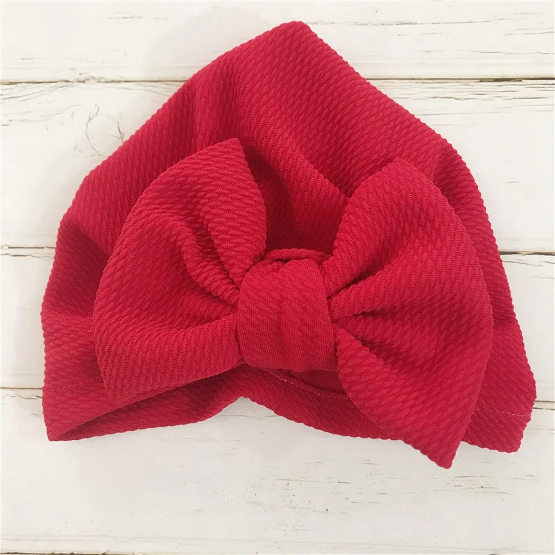 Chapeau de bébé fashion avec grand nœud, confortable, tissu indien, motif maïs et pneu, pour un confort optimal et un look unique.