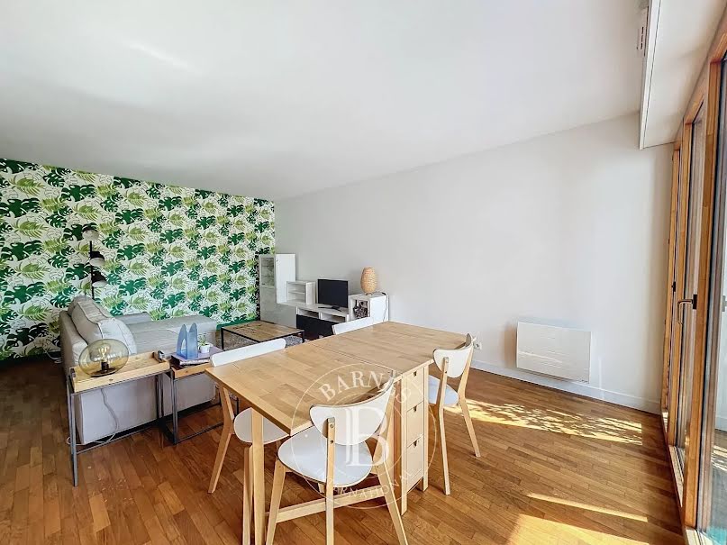 Location  appartement 2 pièces 54.7 m² à Paris 15ème (75015), 1 780 €