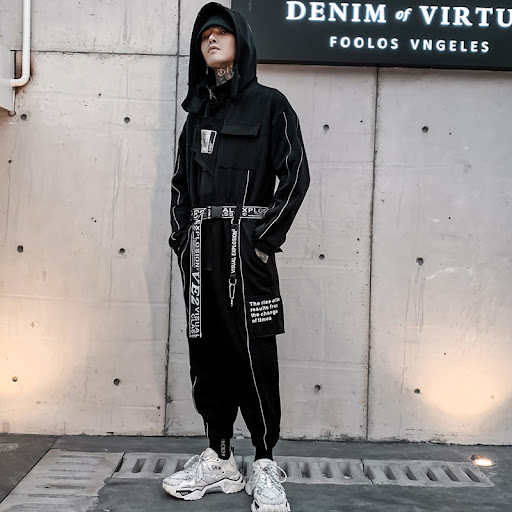 Title 7, Reflective one-piece sweatshirt