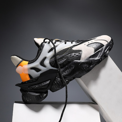 Title 6, Web Celebrity Sneakers