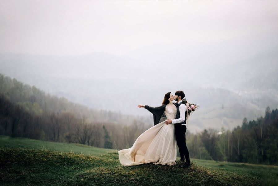 Fotógrafo de casamento Andrey Tkachenko (andr911). Foto de 24 de abril 2018