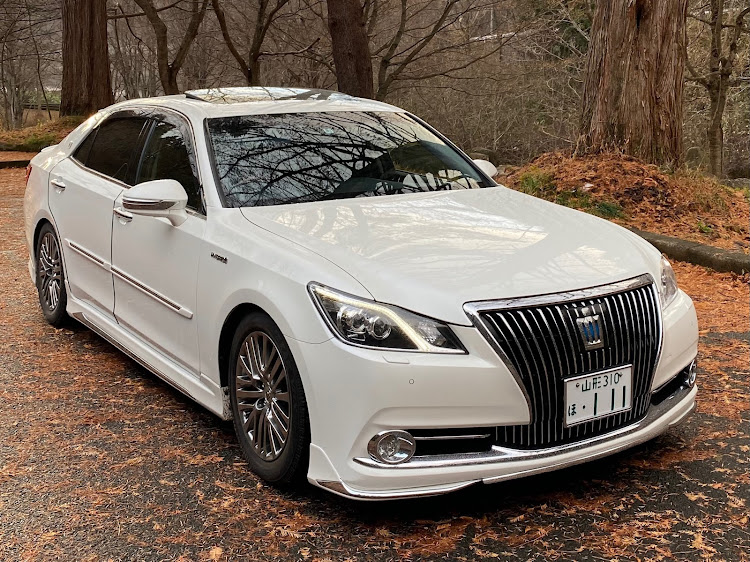 クラウンマジェスタの12月もよろしくお願いします・タイヤ交換スタッドレス・純正ホイール・#マジェスタに関するカスタム事例の投稿画像1枚目