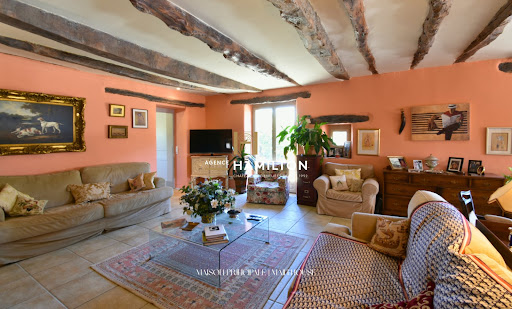 Maison avec piscine et terrasse 3