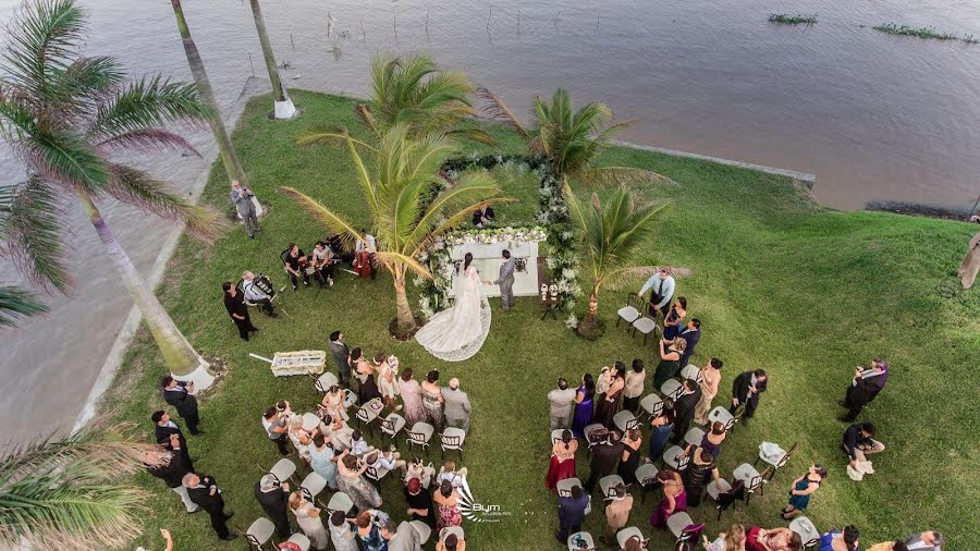 Fotógrafo de casamento Liliana Robles (bymstudiosfilm). Foto de 2 de abril 2019