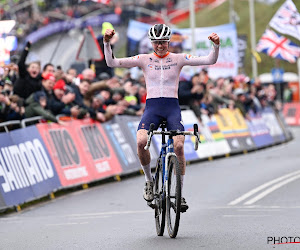 Dominante Fem van Empel (20) pakt eerste wereldtitel veldrijden, concurrente Pieterse maakt te veel foutjes