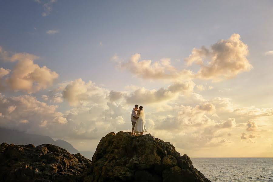 Fotografo di matrimoni Valeriya Kasperova (4valerie). Foto del 25 agosto 2023