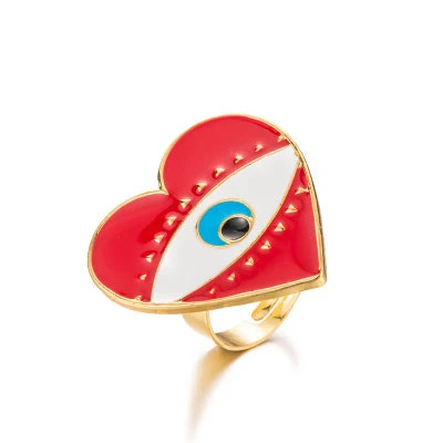 Bague Oeil du Diable — Protection et Style. Découvrez la sécurité spirituelle avec cette bague unique. Design audacieux et élégant pour un usage quotidien.