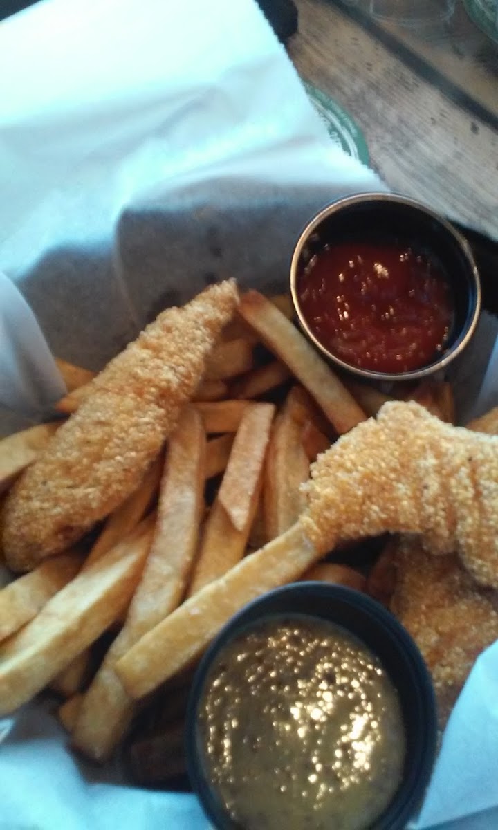 gluten free chicken tenders cooked in the oil with mixed with gluten