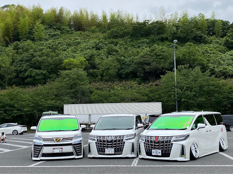 アルファードのタクリンさんが投稿したカスタム事例の投稿画像1枚目