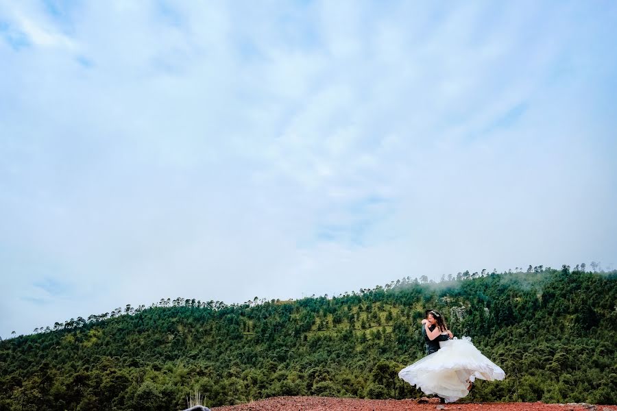 Fotografo di matrimoni Elihu Chiquillo (elihuchiquillo). Foto del 18 gennaio 2022