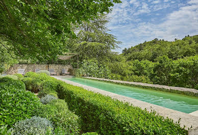 House with pool and garden 2