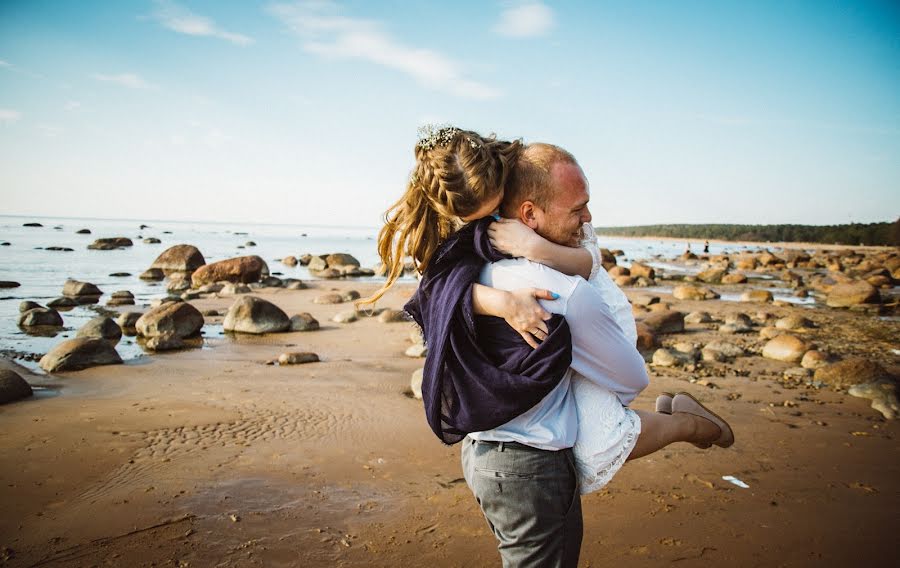 Fotógrafo de bodas Tanya Karaisaeva (tanikaraisaeva). Foto del 6 de abril 2018