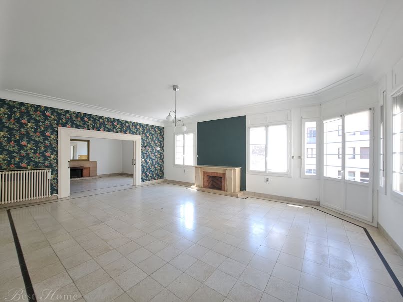 Vente appartement 5 pièces 190 m² à Nimes (30000), 348 000 €