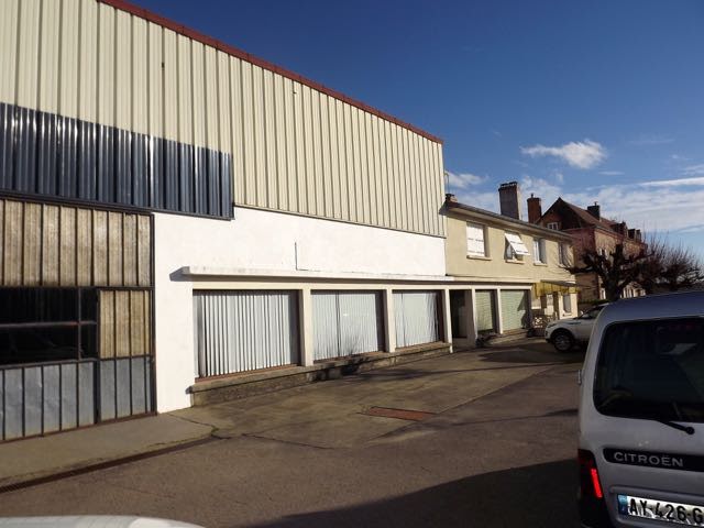 Vente locaux professionnels  820 m² à Avrilly (03130), 150 000 €