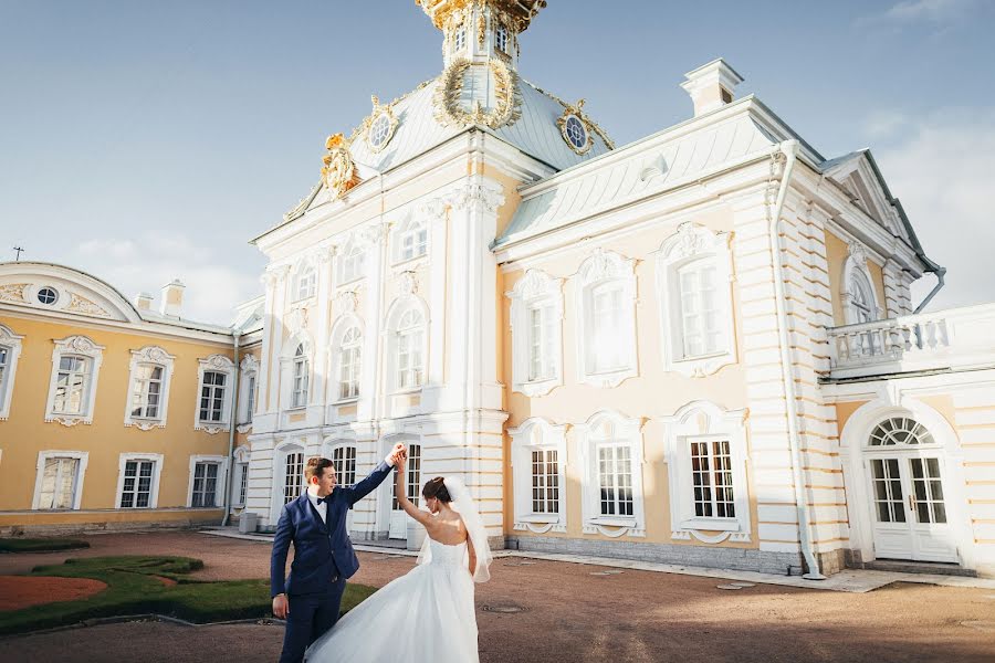 Fotógrafo de casamento Pavel Nenartovich (nenik83). Foto de 11 de janeiro 2016