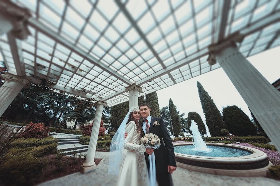 Fotografo di matrimoni Enver Islyamov (isliamov). Foto del 15 giugno 2013