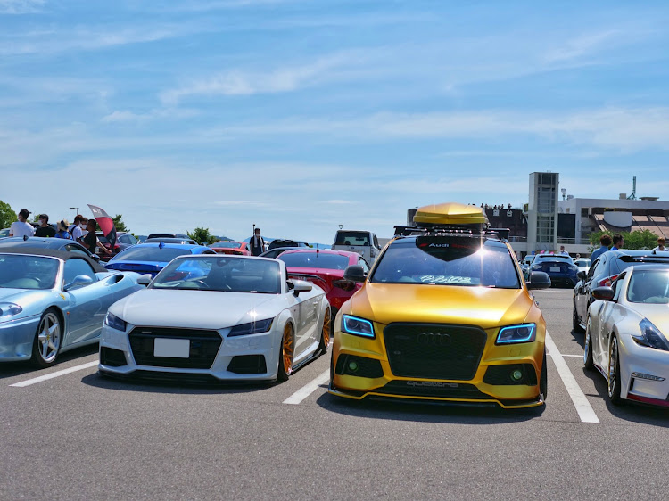 Q5のTEAM まーむーよー・法定速度キャノンボール💨・ヒメリスタ・与島nation・仁義なきバブリング💥に関するカスタム事例の投稿画像61枚目