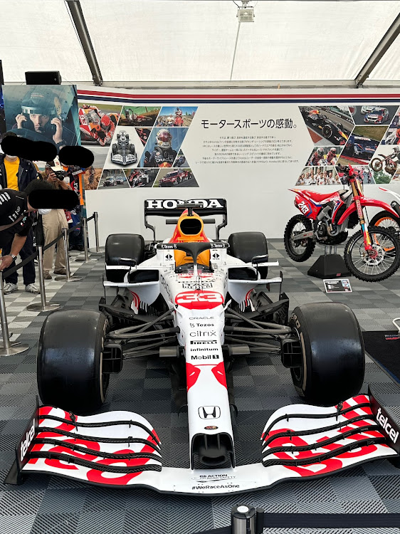 スイフトスポーツの投稿の秋・マフラー出口を見てみたい・10月もよろしくお願いします・F1日本GP・鈴鹿サーキットに関するカスタム事例の投稿画像4枚目