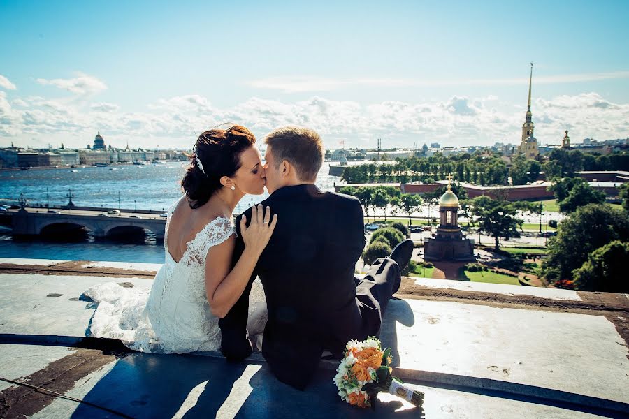 Fotógrafo de bodas Dashenka Kovaleva (darinamalina). Foto del 26 de mayo 2017