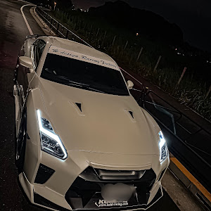 NISSAN GT-R