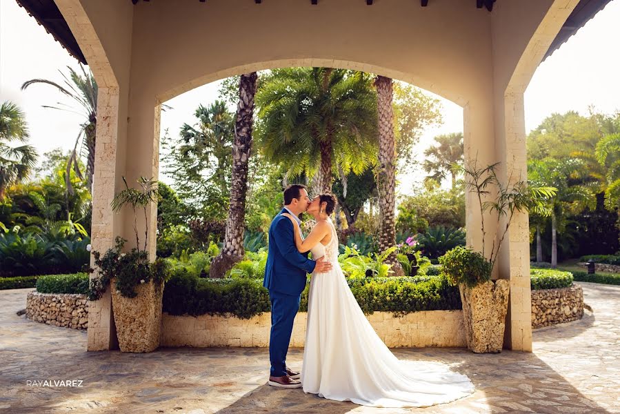 Wedding photographer Ray Alvarez (weddingsbyray). Photo of 13 June 2019