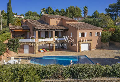 Villa avec piscine et terrasse 3