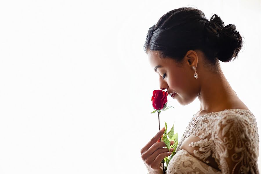 Fotografo di matrimoni Emanuele Carpenzano (emanuelecarpenz). Foto del 31 ottobre 2018