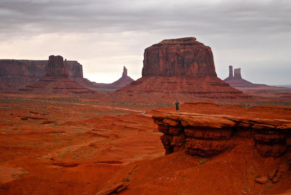 Un puntino nella monument valley di Alessandra Alba