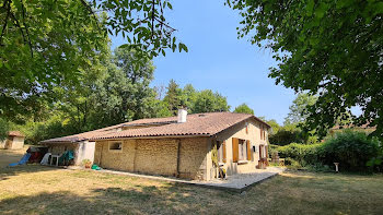 maison à Chalais (16)