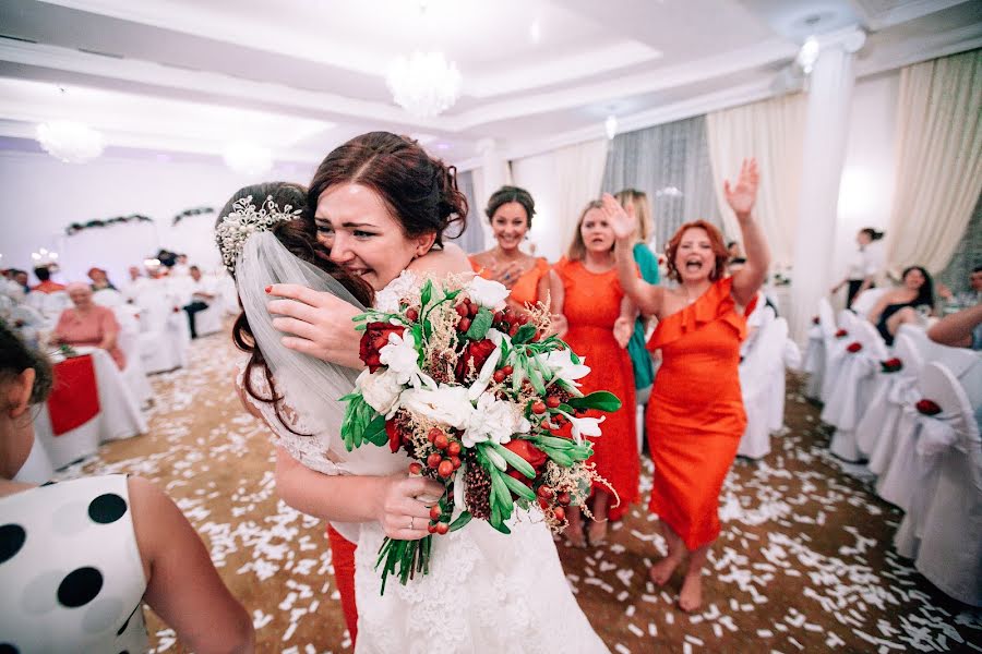 Fotógrafo de bodas Alena Kartushina (devochka). Foto del 22 de marzo 2016