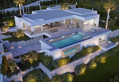 House with pool 4