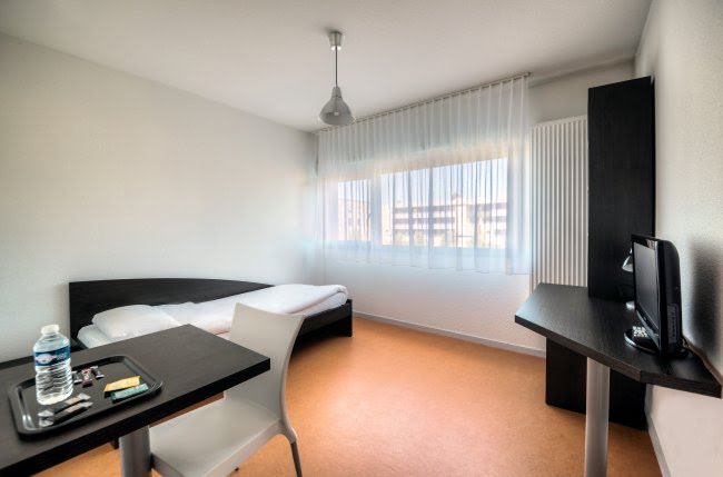 Location meublée appartement 1 pièce 20 m² à Besançon (25000), 720 €