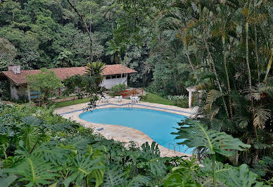 Maison avec piscine 1