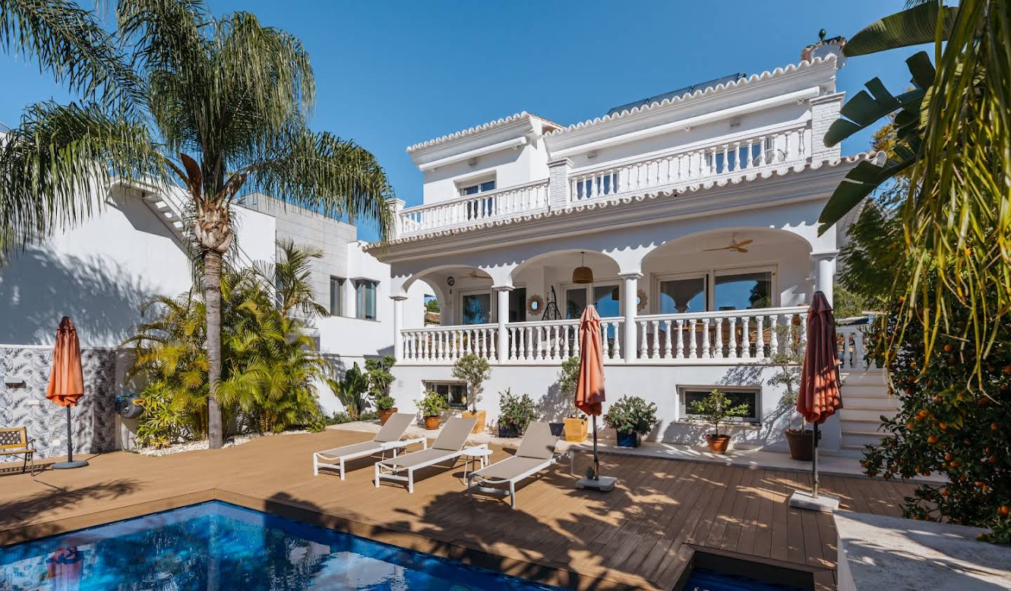 Villa with pool and garden Marbella