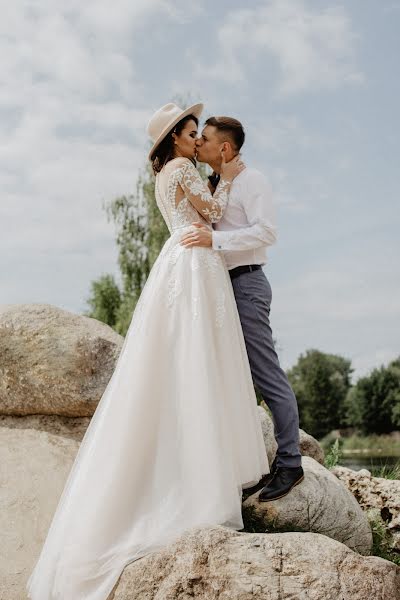 Fotógrafo de casamento Valeriya Starikova (starikova). Foto de 27 de novembro 2019