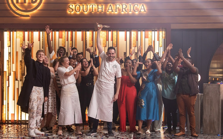 MasterChefSA 2022 winner Shawn Godfrey and the rest of the season's contestants.