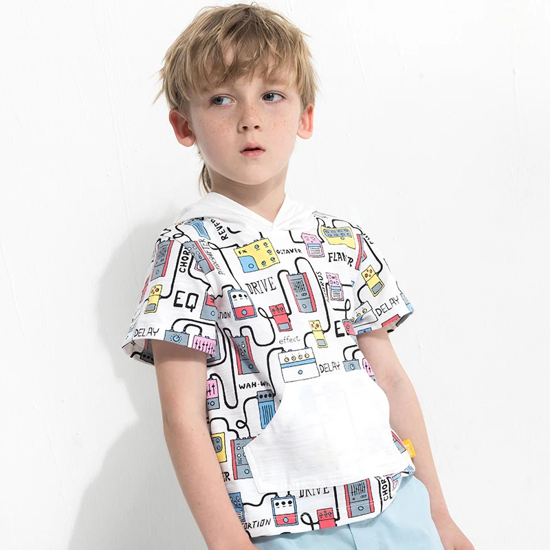 Jongens T-shirt met capuchon en korte mouwen met cartoon print, comfortabel en ademend, ideaal voor zomerse dagen en speelplezier.