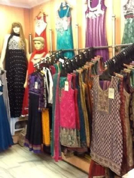 Forever 21 in Saket,Delhi - Best Women Readymade Garment Retailers