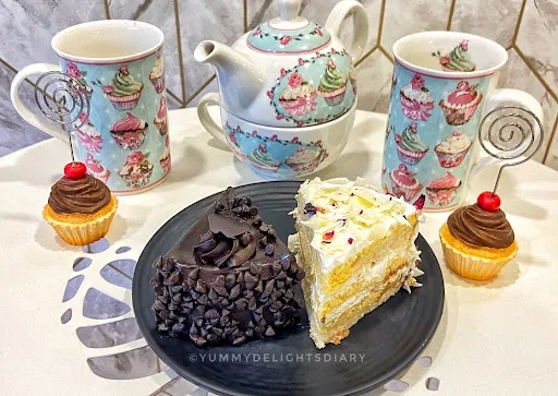 Neeldana Bakshi at Open Window Cafe Bistro, FC Road, Pune photos