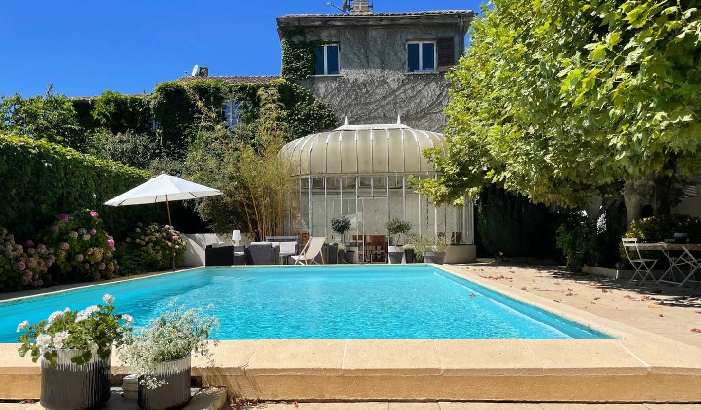 Maison avec piscine Limas