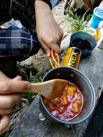 Gunung Tahan Kem Kor Campsite Cooking Food