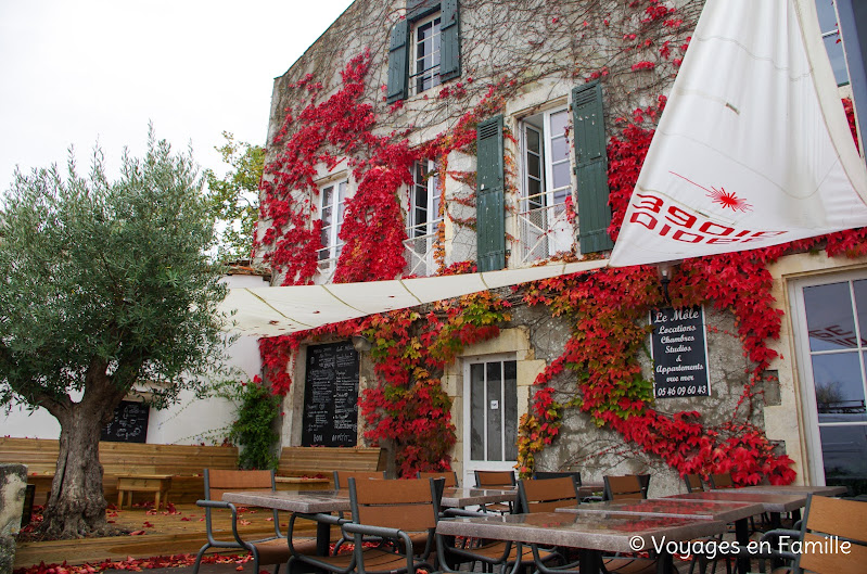 La Flotte, resto sur le port