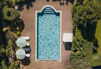 Villa avec piscine et jardin 2