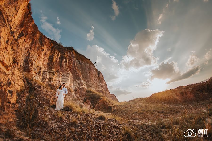 Fotograful de nuntă Larissa Levitar (larilevitar). Fotografia din 7 iulie 2022