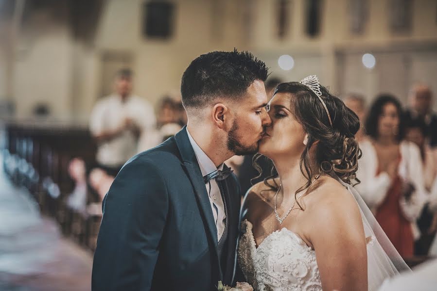 Fotografo di matrimoni Anaïs Armelle Guiraud (anaisarmelle). Foto del 3 aprile 2019