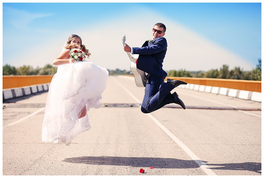 Wedding photographer Lev Maslov (comba). Photo of 18 June 2015